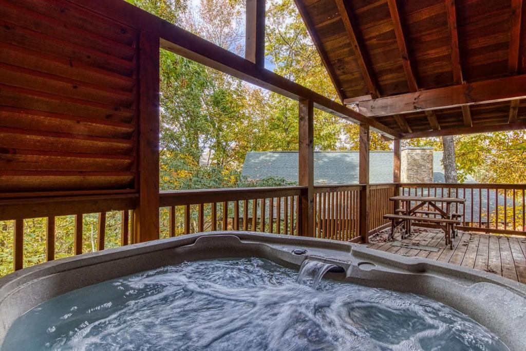The Nut House, Hot Tub, Game Room, Wifi, 1089 Free Tickets Each Paid Day, Dollywood And More! Pigeon Forge Esterno foto
