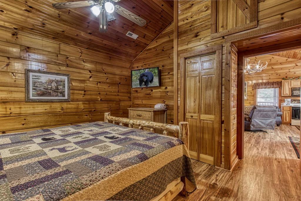 The Nut House, Hot Tub, Game Room, Wifi, 1089 Free Tickets Each Paid Day, Dollywood And More! Pigeon Forge Esterno foto