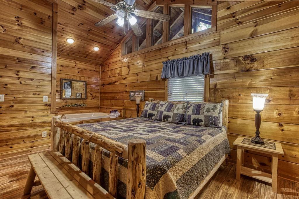 The Nut House, Hot Tub, Game Room, Wifi, 1089 Free Tickets Each Paid Day, Dollywood And More! Pigeon Forge Esterno foto