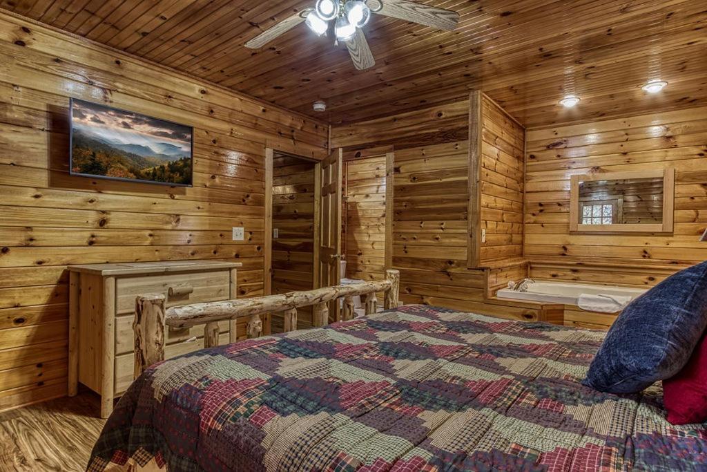 The Nut House, Hot Tub, Game Room, Wifi, 1089 Free Tickets Each Paid Day, Dollywood And More! Pigeon Forge Esterno foto